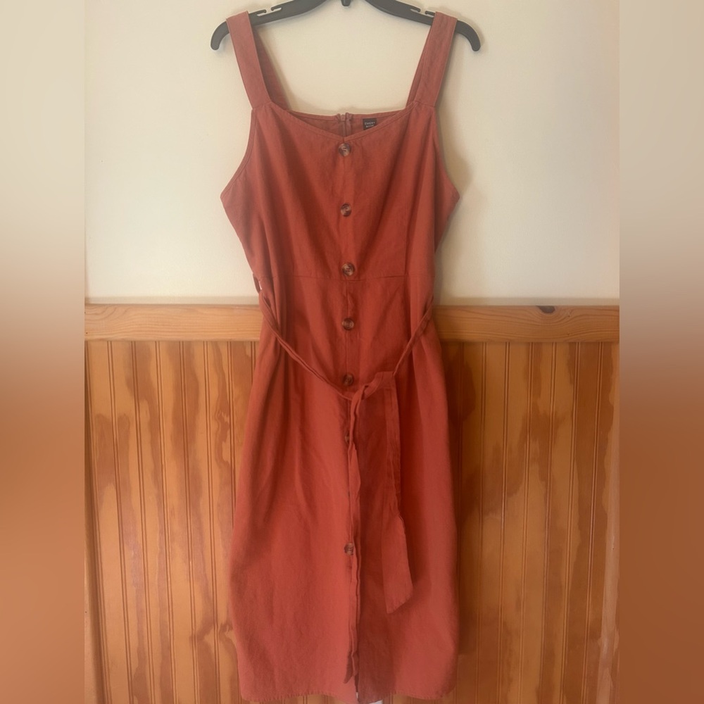 Orange Sleeveless Midi Sundress with Scoop Neck